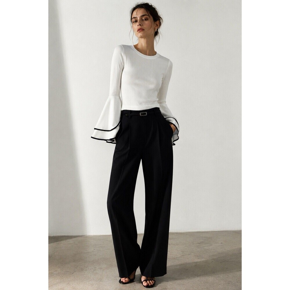 Leith White Rib Knit Bell Sleeve Top Black Contrast Trim Stretch Blouse Medium
